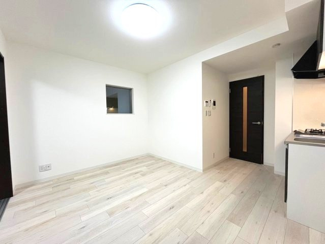 ジーメゾン寝屋川秦町ルシェールの居間・リビング