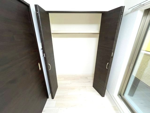 ジーメゾン寝屋川秦町ルシェールの収納