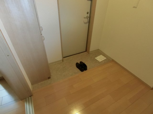 【玄関】 | FmaisonLOREⅢ番館
