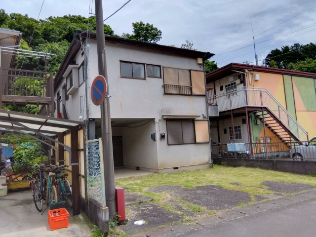 売土地　沼津市松沢町の外観|土地面積が約65坪あります。広々としているので自由な間取りでお家が建てられます。駐車場を広くとる事も可能です。