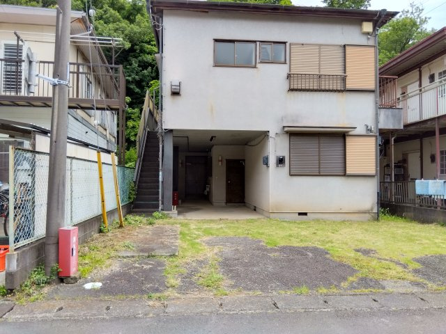 売土地　沼津市松沢町の外観|バス停松沢町上まで徒歩5分です。国道1号線まで車で5分です。沼津市街地までのアクセス良好です。
