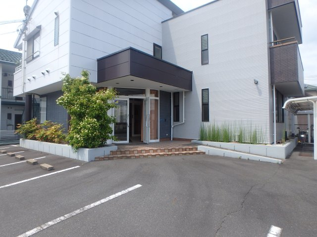 総社市中央３丁目　クリニック跡の外観