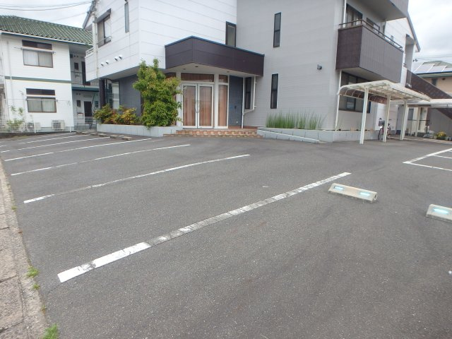 総社市中央３丁目　クリニック跡の外観