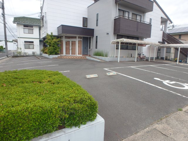 総社市中央３丁目　クリニック跡の外観