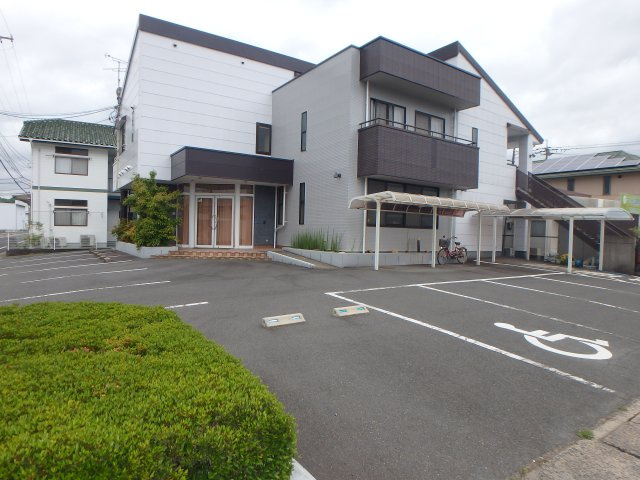 総社市中央３丁目　クリニック跡の外観