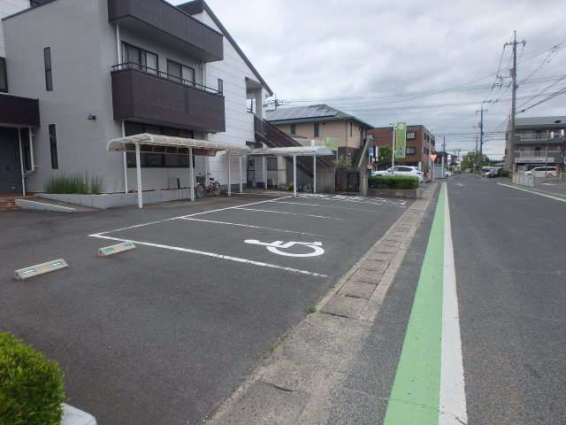 総社市中央３丁目　クリニック跡の駐車場