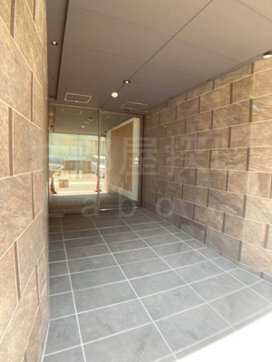 【エントランス】 | クレスト　中六