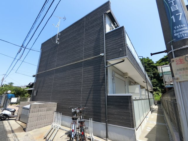 リブリ・谷津