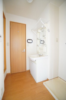 【洗面所】 | エブリン Y | ※同物件・同タイプの写真です。