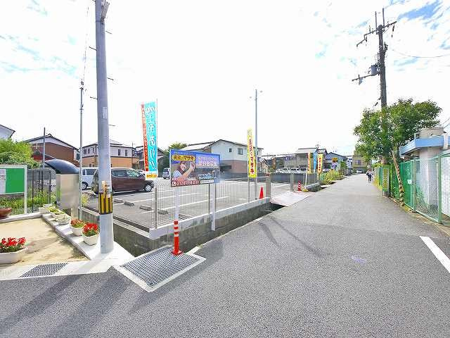 石見駅前モータープール