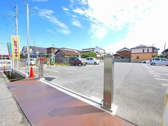 石見駅前モータープール