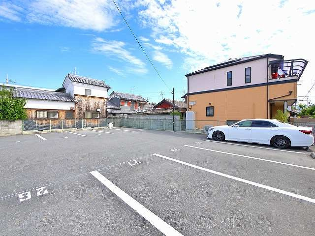 石見駅前モータープール