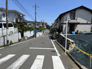 【前面道路含む現地写真】