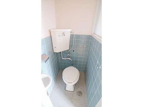 城東ハイツのトイレ|シンプルで使いやすいトイレです