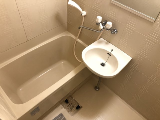 ビューハイツ桜田の浴室