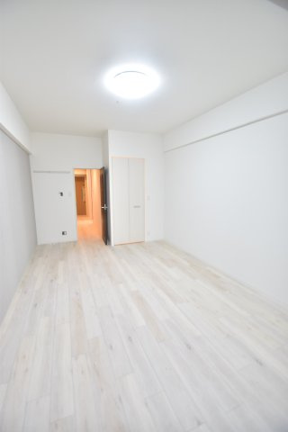 大阪市都島区内代町３丁目の賃貸マンションの寝室