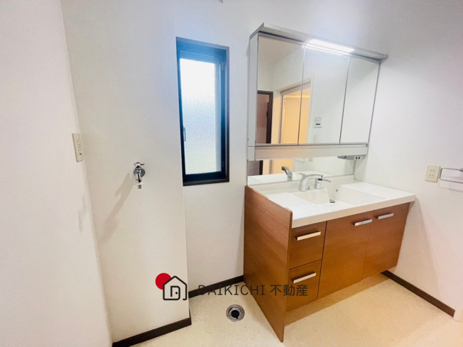 【独立洗面台】 | 加須市礼羽　中古戸建