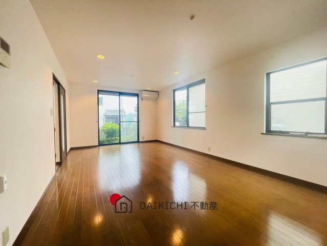 【居間・リビング】 | 加須市礼羽　中古戸建