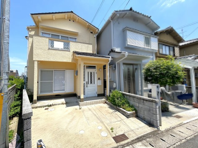 近鉄『伊勢田』駅まで徒歩９分＆２沿線利用可♪令和６年３月リフォーム済で即入居ＯＫ！宇治市広野町桐生谷の外観|外観