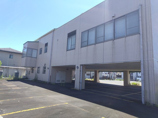 ６２９７５　岐阜市粟野西事業用建物の外観