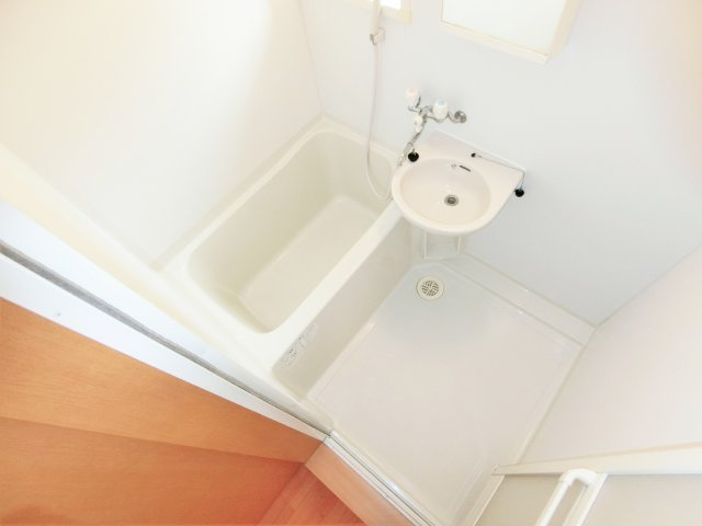 ファインバレー東金台方の浴室