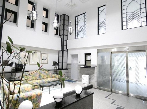 【ロビー】 | 三条麩屋町アーバンライフ | ホテルのような高級感のあるロビーです♪