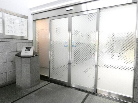 【エントランス】 | 三条麩屋町アーバンライフ | セキュリティに配慮された安心のオートロックエントランスです♪