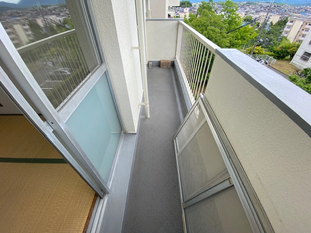 公団狭山住宅14号棟のバルコニー