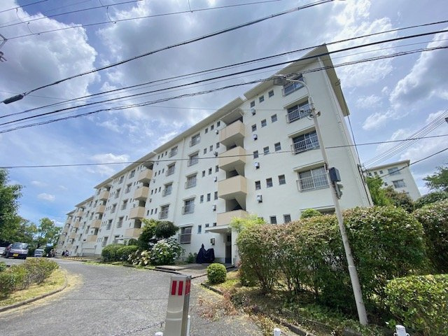 公団狭山住宅14号棟の外観