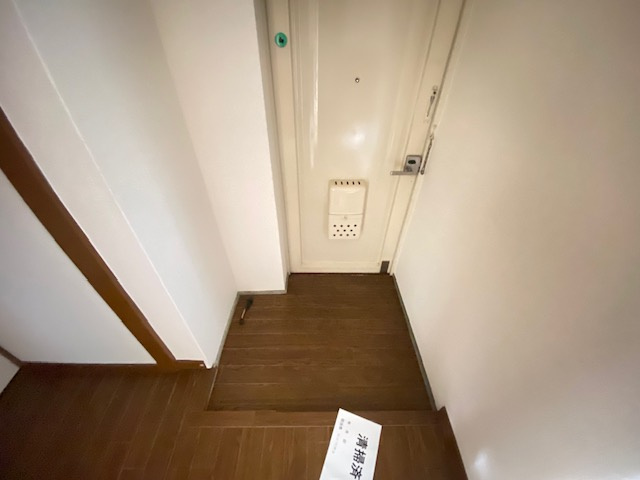 公団狭山住宅14号棟の玄関