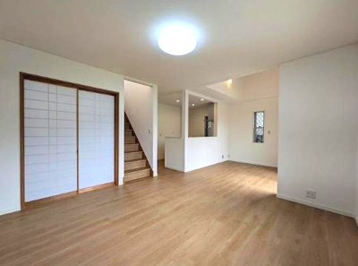 【居間・リビング】 | 香芝市五位堂1丁目【リフォーム済】