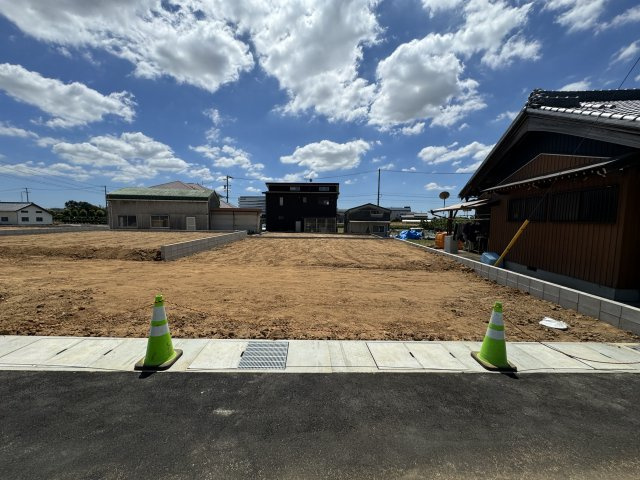 安城市小川町山田　C区画の前面道路含む現地写真