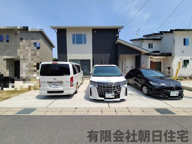 【外観】 | 八雲町日吉築浅中古戸建 | おしゃれな外観です。敷地内４台駐車可能！