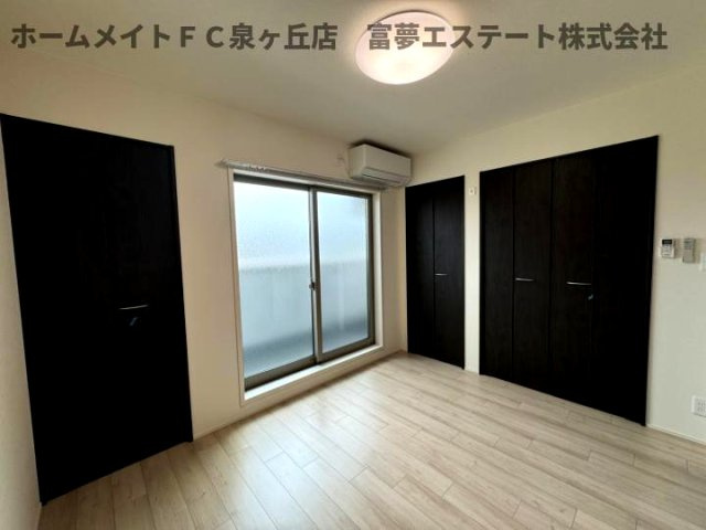 【洋室】 | フジパレス西取石Ⅲ番館 | リビングと洋室の間仕切りを閉めたとき