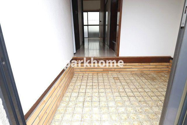 朝倉西町　戸建貸家の玄関|ゆったりとした玄関です