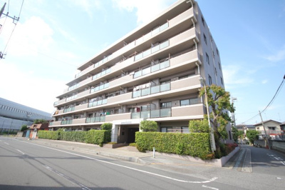 【外観】 | 三郷ガーデンハウス201号室 | 外観は落ち着いています