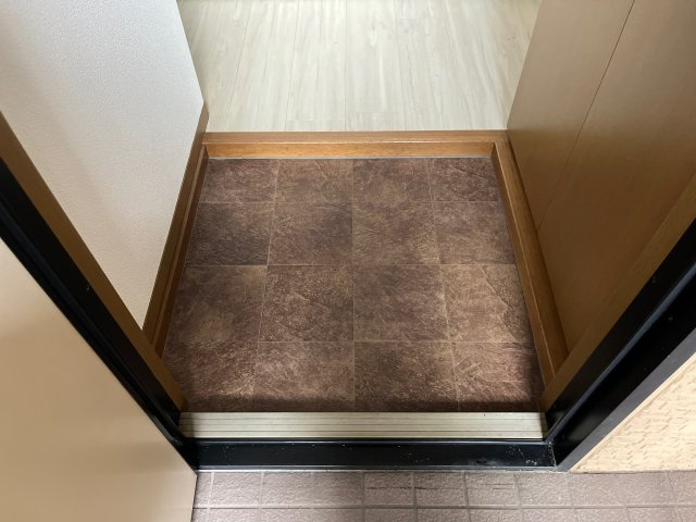 リブラスハイツⅠの玄関