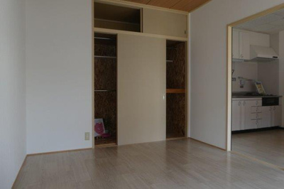 【居間・リビング】 | アメニティハイツⅡ | 洋室