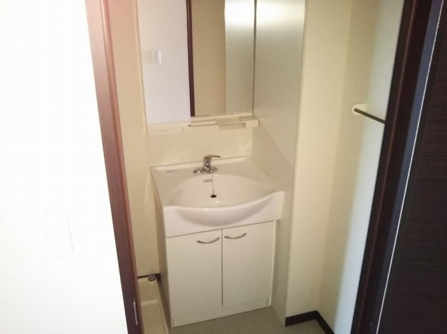 レオネクストライムの独立洗面台|画像9