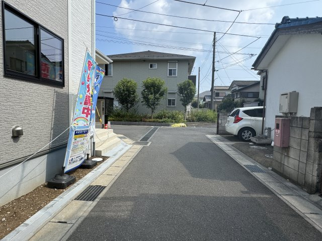 松戸市高塚新田新築戸建（高塚新田Ⅱ）の前面道路含む現地写真|東側前面道路