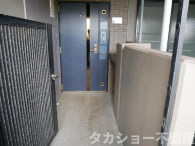【その他共用部分】 | ダイアパレスポートアネックス千葉 | 玄関前アルコーブです。