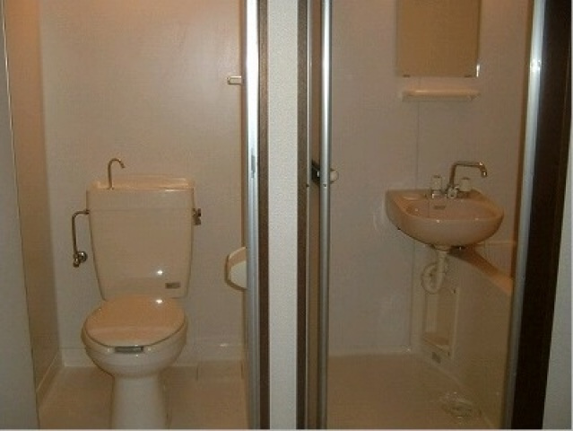 【洗面所】 | リーベハイツ青山 | 別間取りタイプの写真