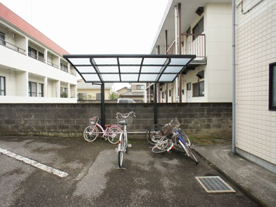 【その他共用部分】 | イースタンハイツⅡ | 屋根付きの駐輪場があります♪