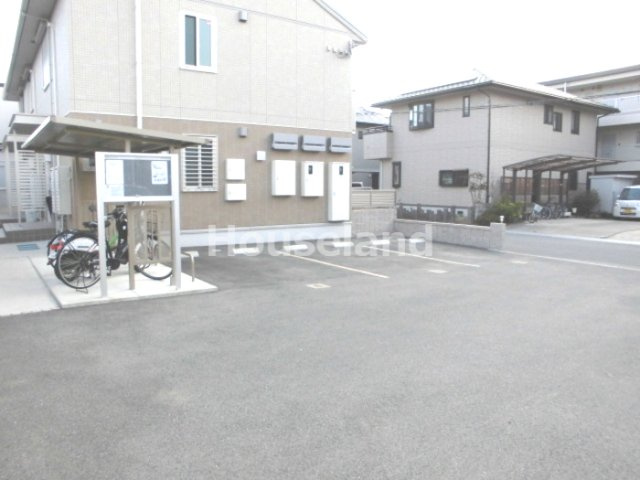 ファミーユの駐車場|駐車場