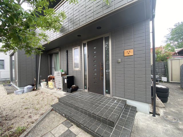 廿日市市津田戸建ての玄関