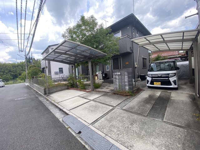 廿日市市津田戸建ての駐車場