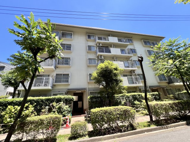 リバーサイドともぶち第一住宅第壱八号棟の外観