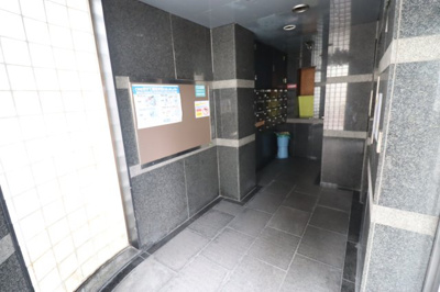 【エントランス】 | フレームコート43