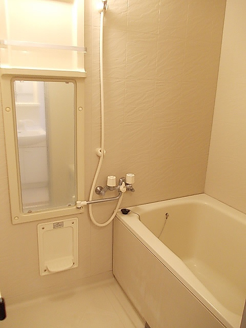 パレクロスロードＣの浴室|バス