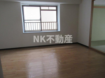 【居間・リビング】 | ファミール吉村（吉田賃貸） | ゆったりとした居間です